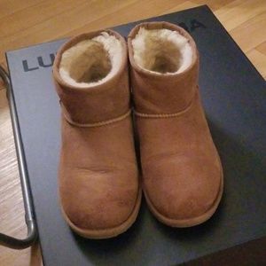 UGG Chesnut Boots